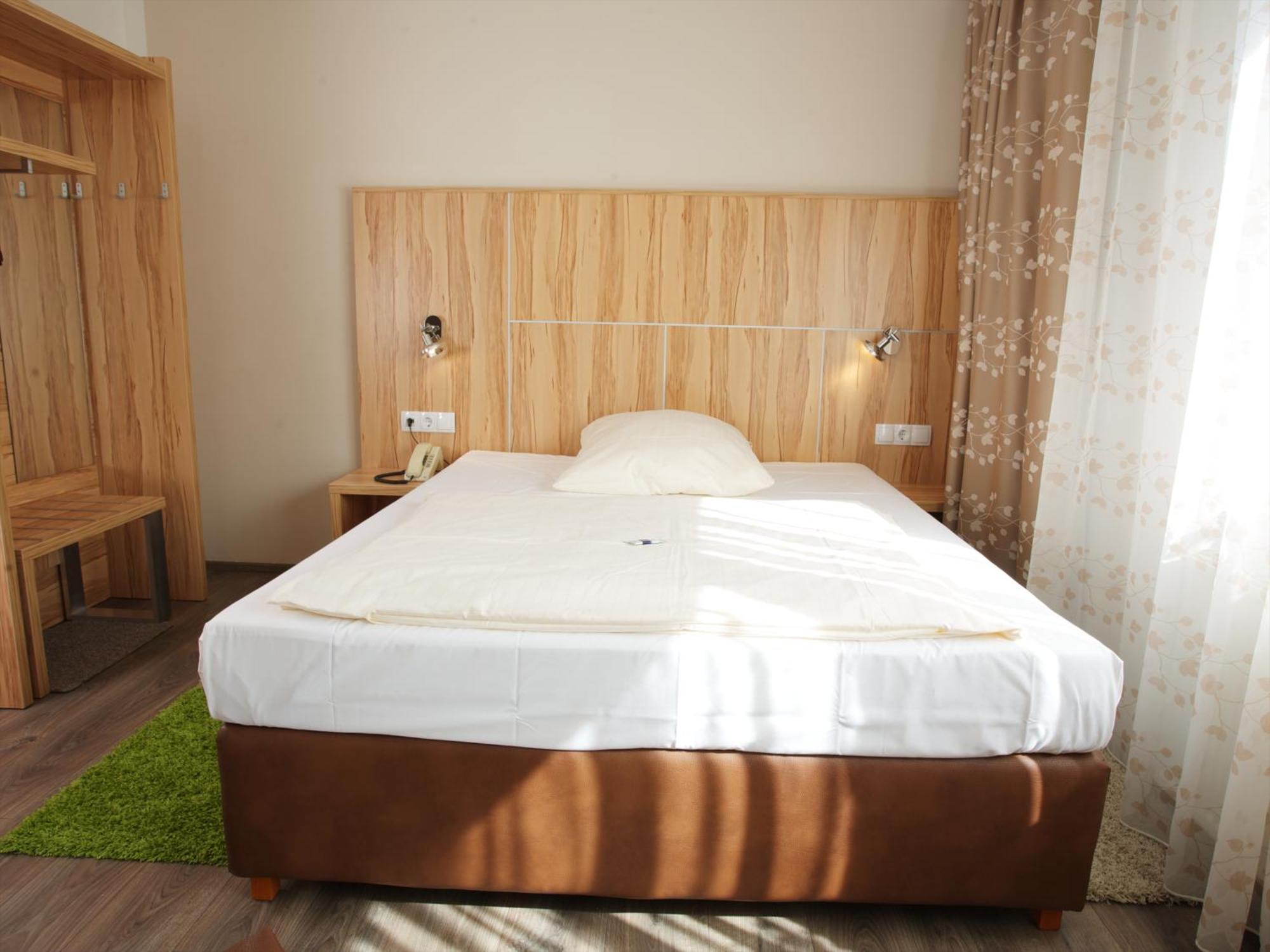 Hotel Reinhardtshof Garni Wolfschlugen Quarto foto